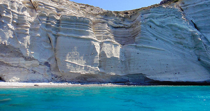 Фото вулканического Белого пляжа на Санторини